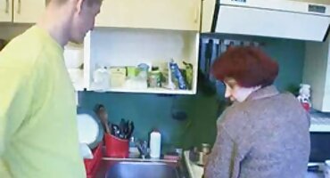 phim sex thuốc ngủ Cô giật vòi nước của mình với đôi chân của mình và mất một phần jav ko che kiêm.